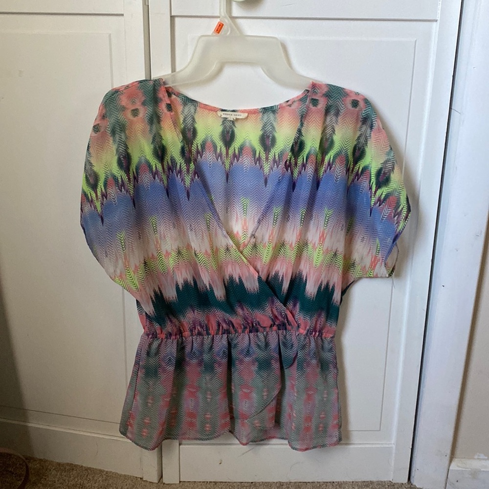 Colorful top
